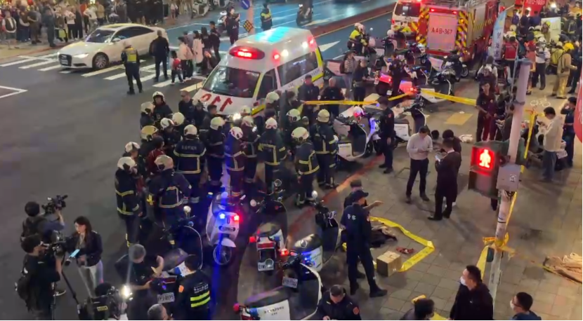 ▎12月19日,27岁男子张文在台北车站、中山商圈等地持刀随机袭击路人并投掷烟雾弹,造成4人死亡(含嫌犯)、11人受伤。(图源:台媒)