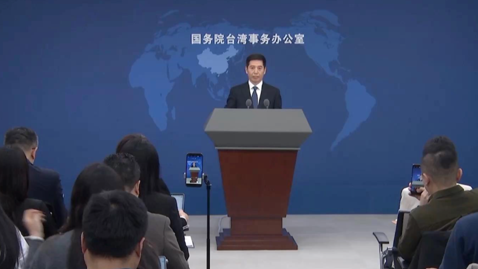 国台办：“台独”势力胆敢用大熊猫媚日输诚，必将遭两岸同胞怒火