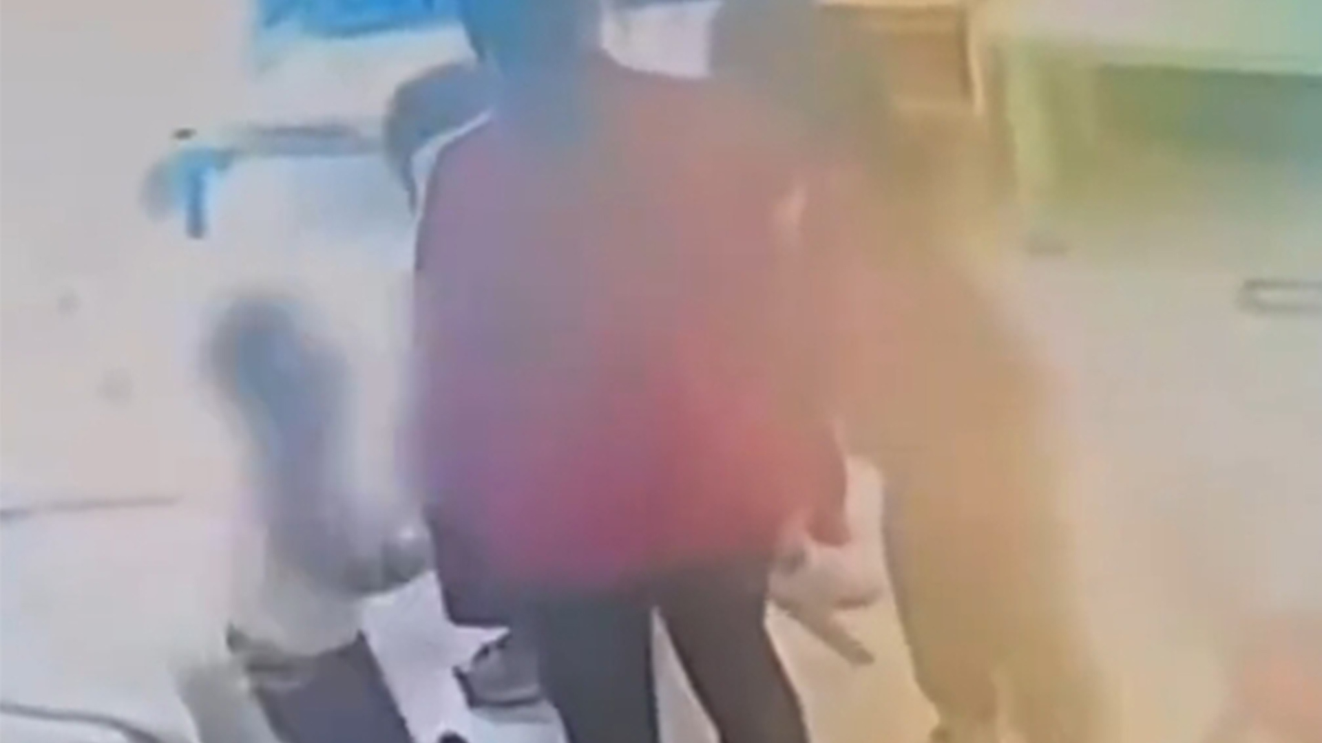 辽宁盘锦“幼儿园虐童案”一审宣判：对被告人张某以虐待被看护人罪，判处有期徒刑二年，涉事幼儿园被永久关停
