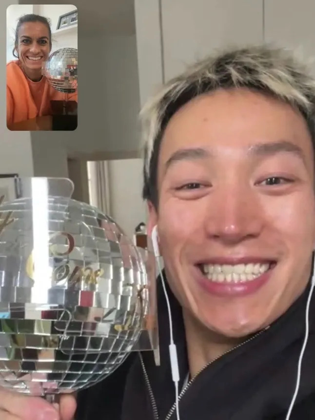 夺冠后，古堃玄与凯伦&middot;卡尼继续在社交媒体上分享喜悦之情。