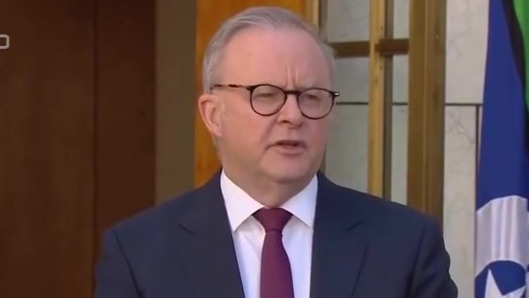 澳大利亚总理：将表彰夺枪英雄