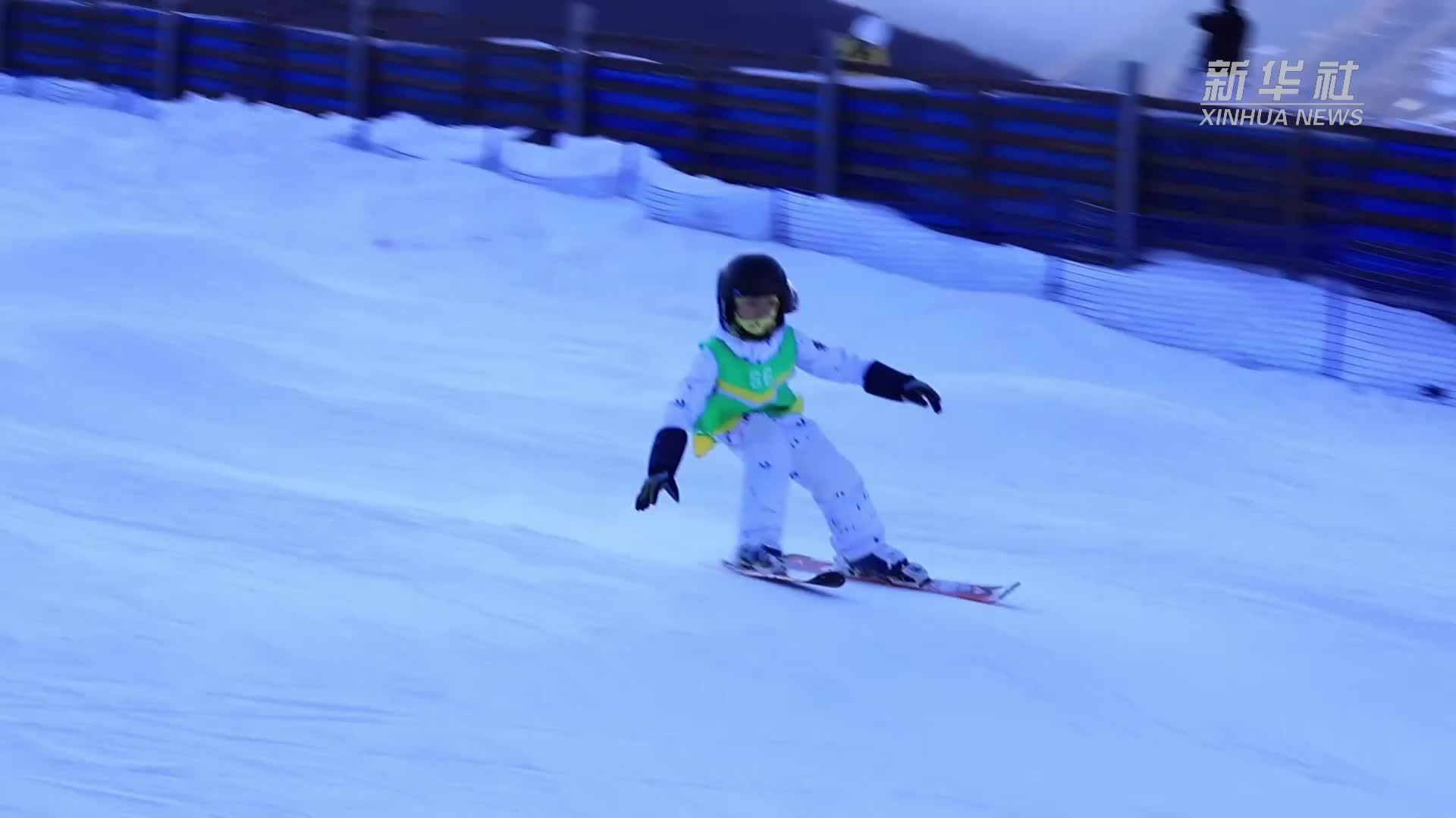 解码冰雪经济新动能｜冰雪课堂如何成为“消费新宠”？