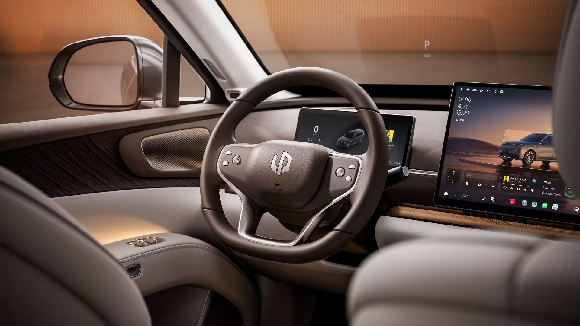 零跑旗舰SUV D19座舱公布：采用多屏系统、二排“零重力”座椅