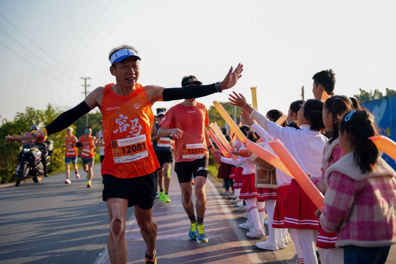 1.8万人齐跃容桂！2026顺德容桂环岛马拉松刷新多项赛会纪录