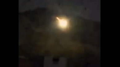 现场视频：美国直升机猛烈轰炸委内瑞拉军事基地