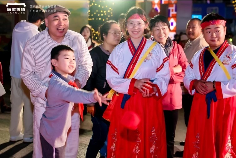 图集｜珠海唐家古镇新年狂欢：古今交汇，共此良辰