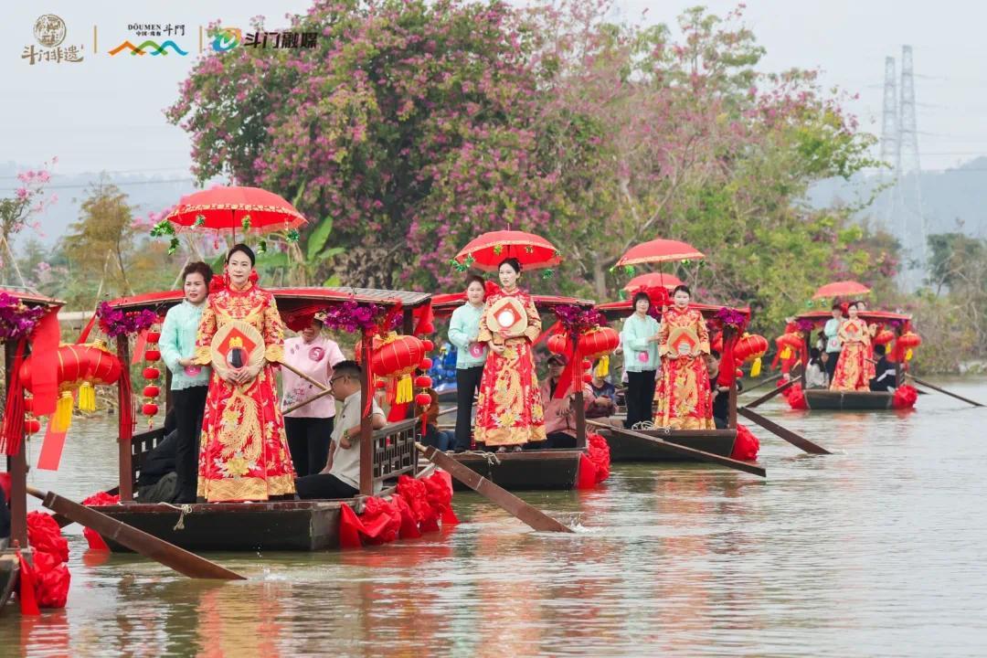 新年首日 珠海斗门第十四届水上婚嫁集体婚礼浪漫举行