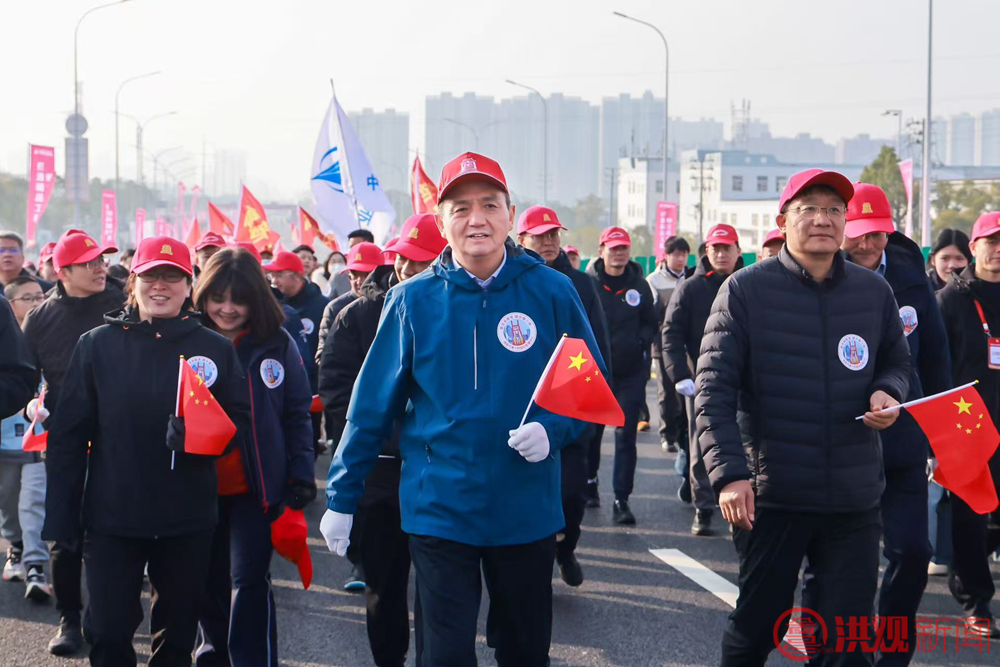 “爱我英雄城 健步隆兴桥”活动举行 李红军参加