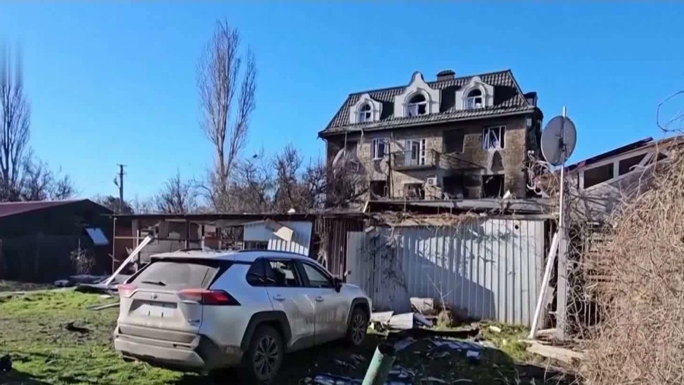 俄称乌军袭击赫尔松平民区，致27死31伤