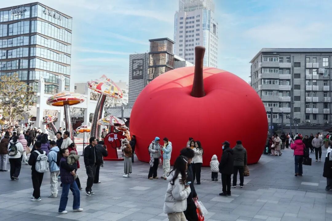 烟火升腾处，活力绽放时！中心商圈跨年夜书写消费新图景