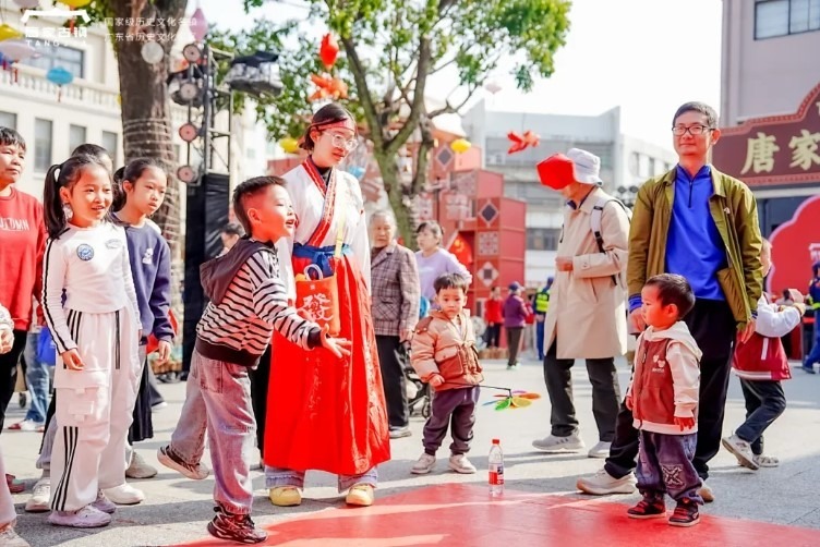 图集｜珠海唐家古镇新年狂欢：古今交汇，共此良辰