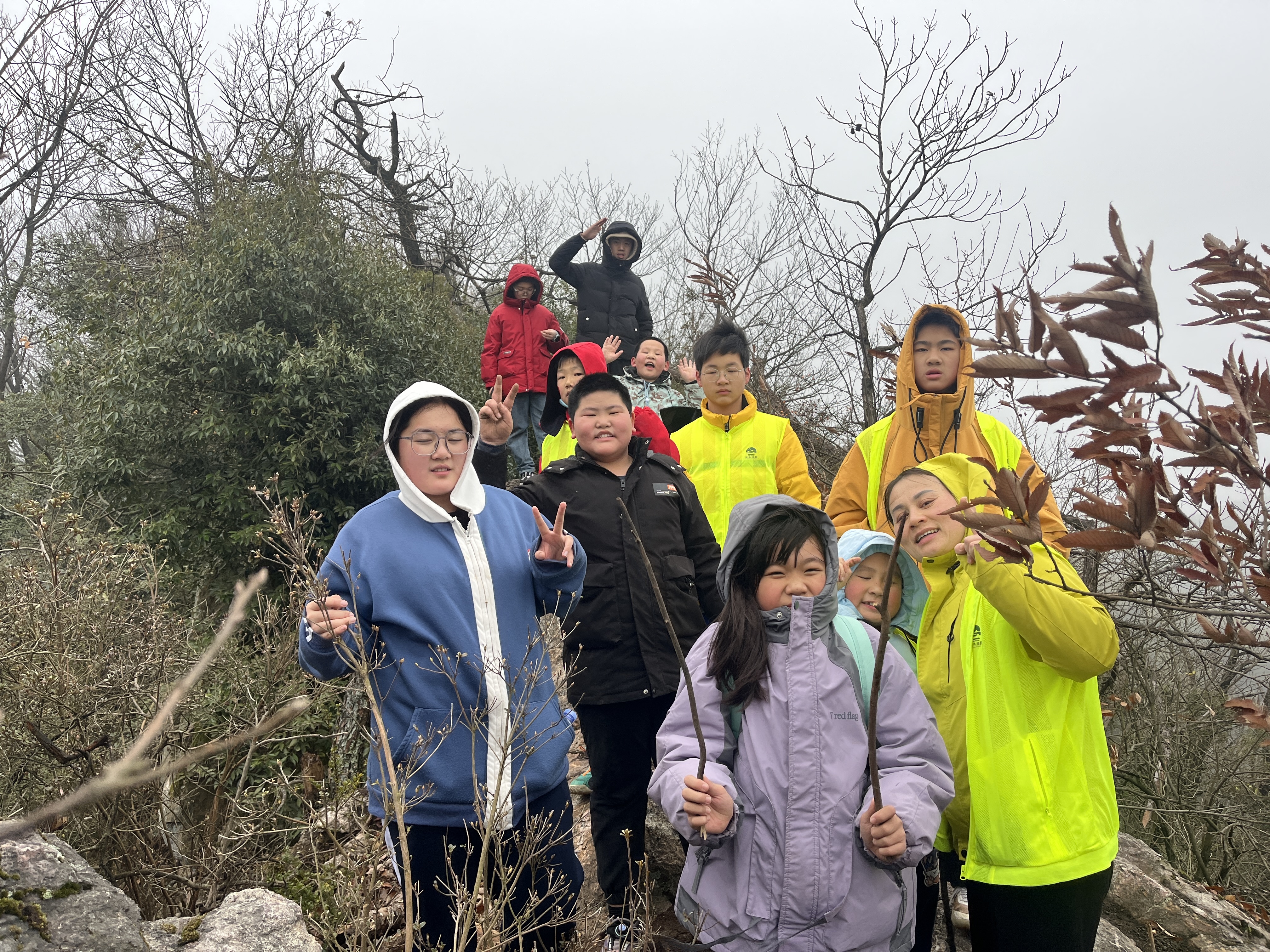 登高嵋山在教育的路上