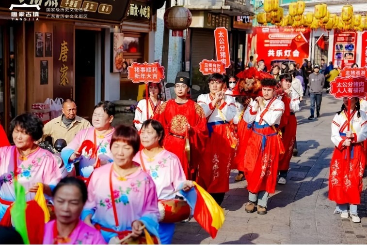 图集｜珠海唐家古镇新年狂欢：古今交汇，共此良辰