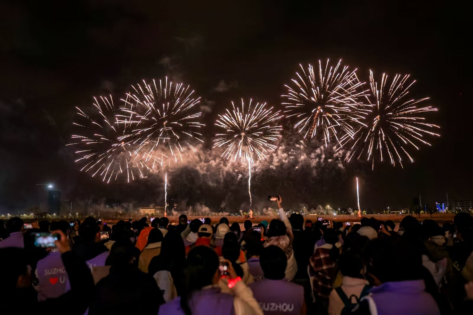 OPC星火燎原：苏州跨年夜的主角是年轻人