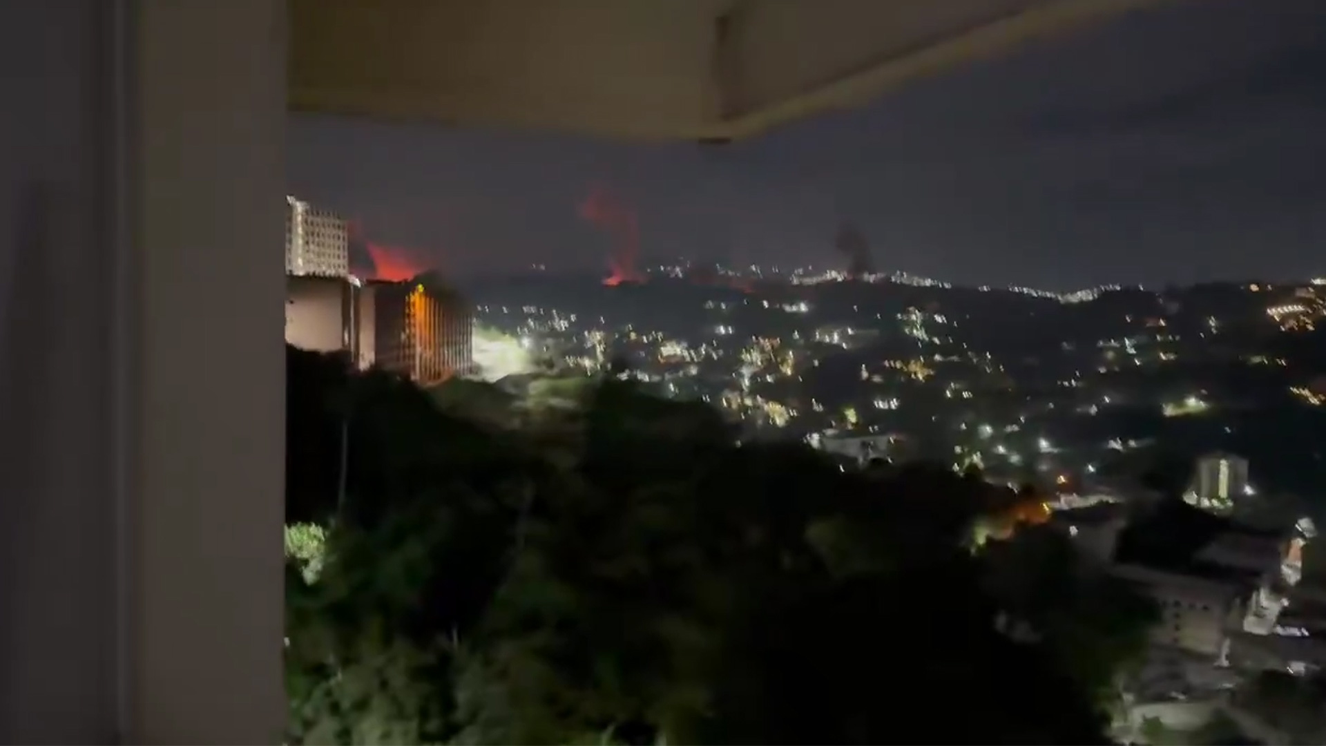 突发！委内瑞拉首都加拉加斯传出数声爆炸声，现场响起防空警报