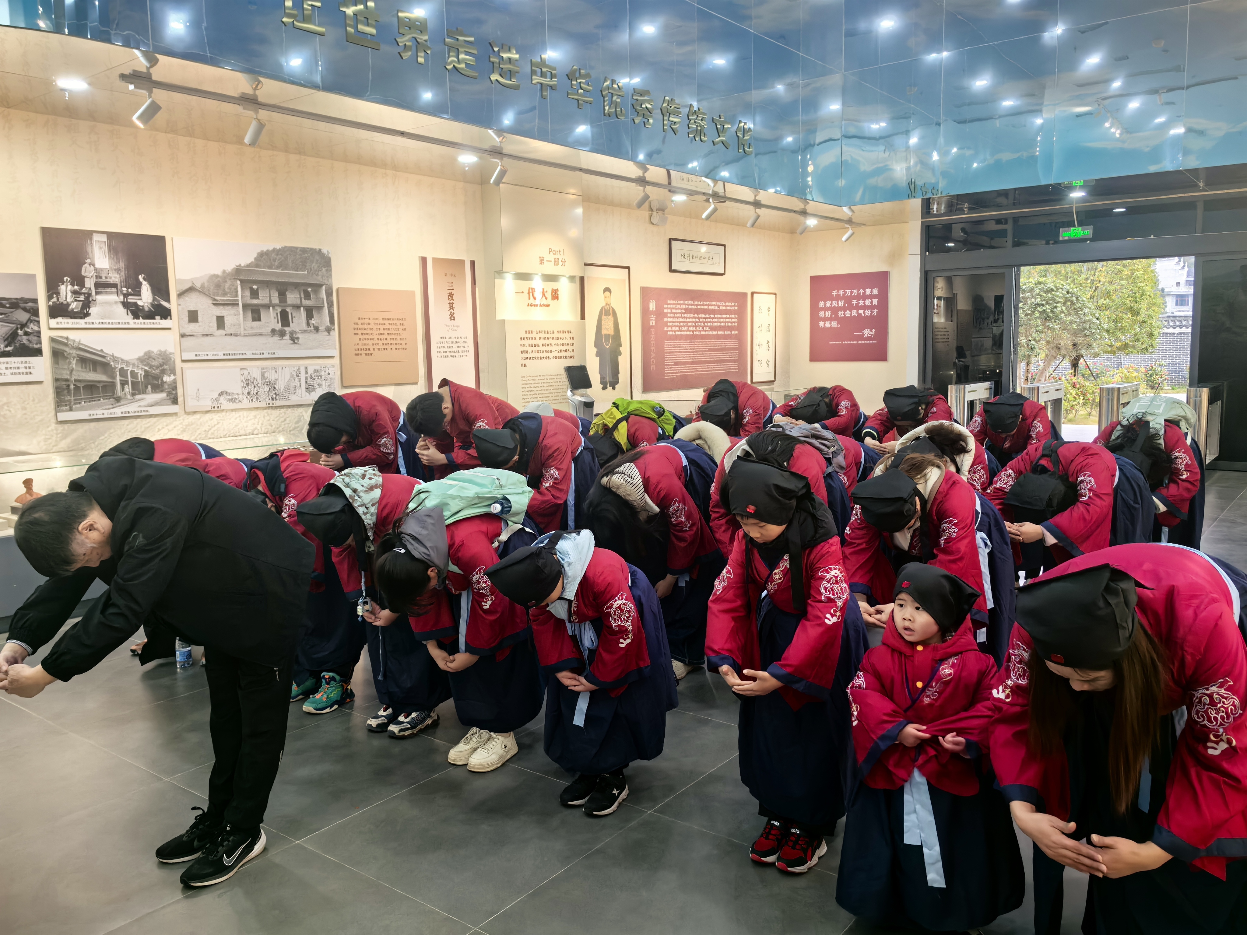 考——新年首日祭祖,致敬先贤