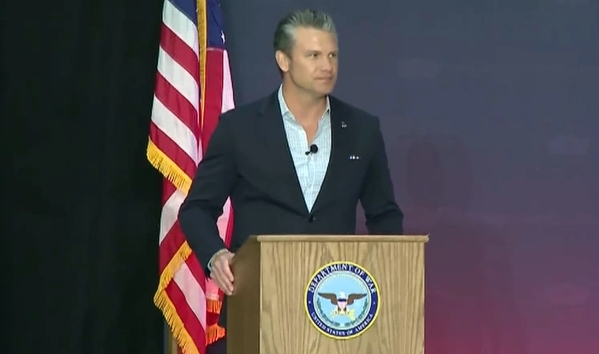 强行掳走马杜罗后,美防长嘲笑俄防空系统