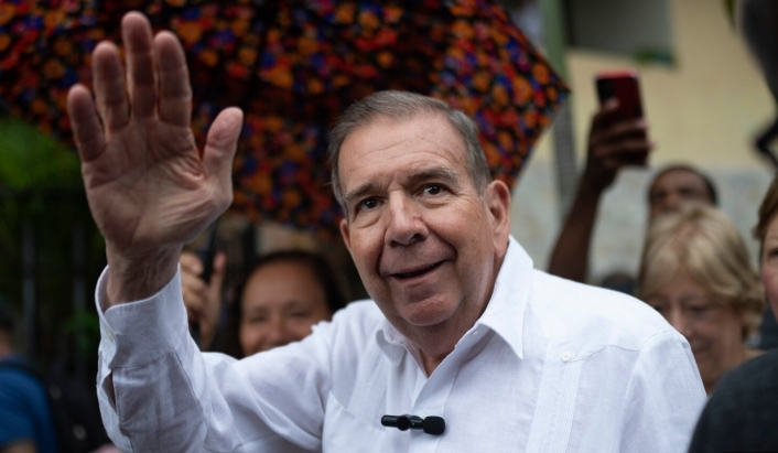 他出来争委内瑞拉总统之位,呼吁军方支持