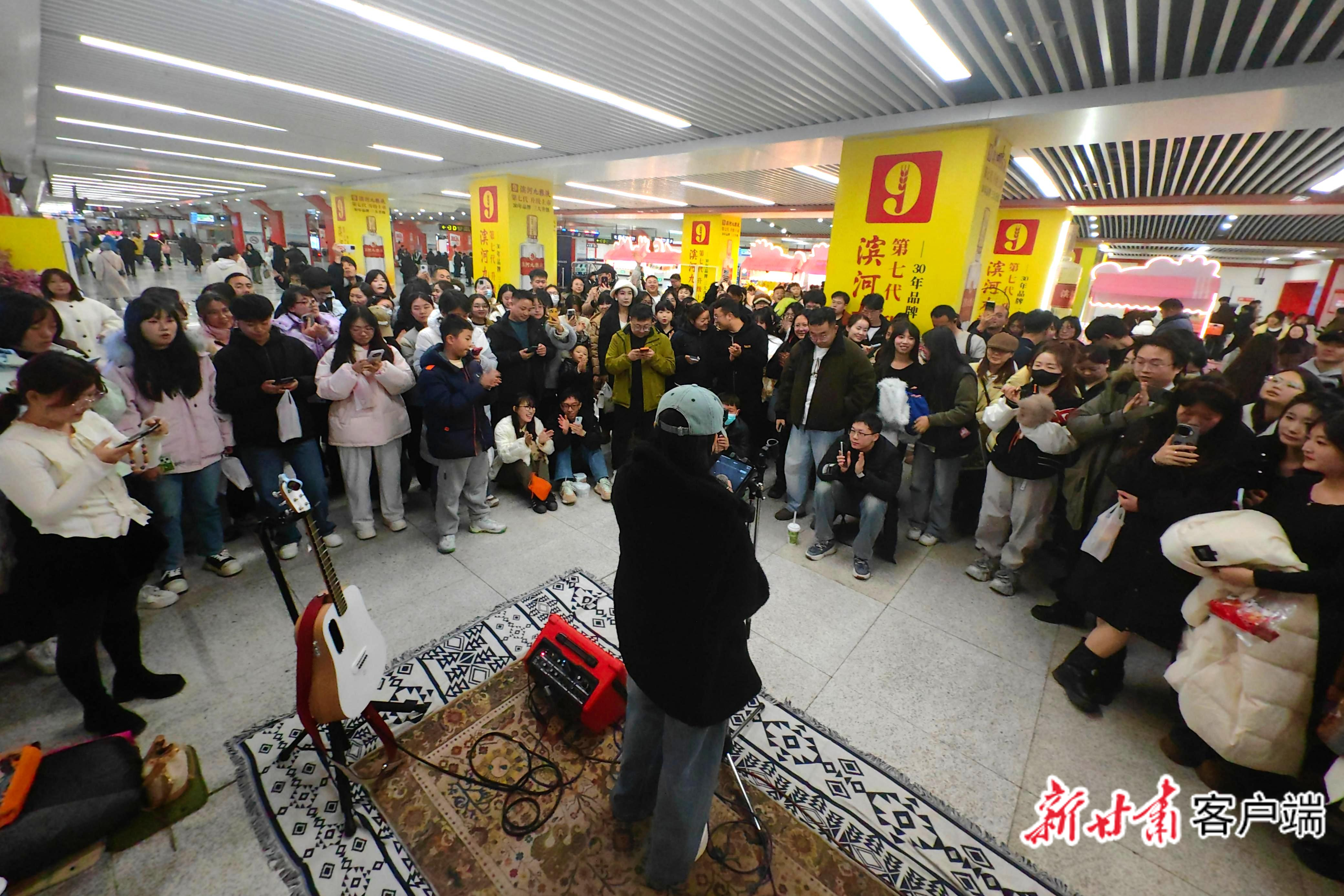 地铁音乐会现场
