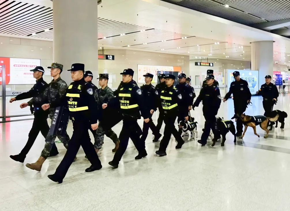 9800万人次背后的守护!西安铁路北客站广场管理中心2025年暖心服务交亮眼答卷