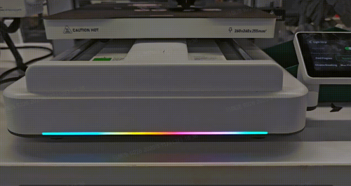 创想三维携新品SPARKX i7亮相CES 2026，影视飓风Tim现场直击