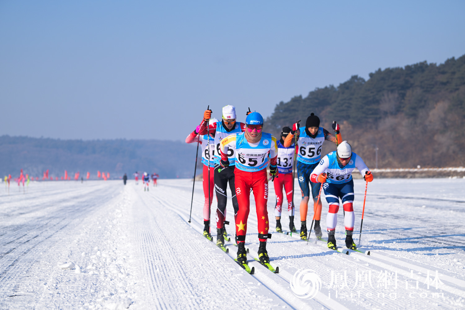 图集|雪上飞驰！第24届中国长春净月潭瓦萨国际滑雪节燃爆开赛