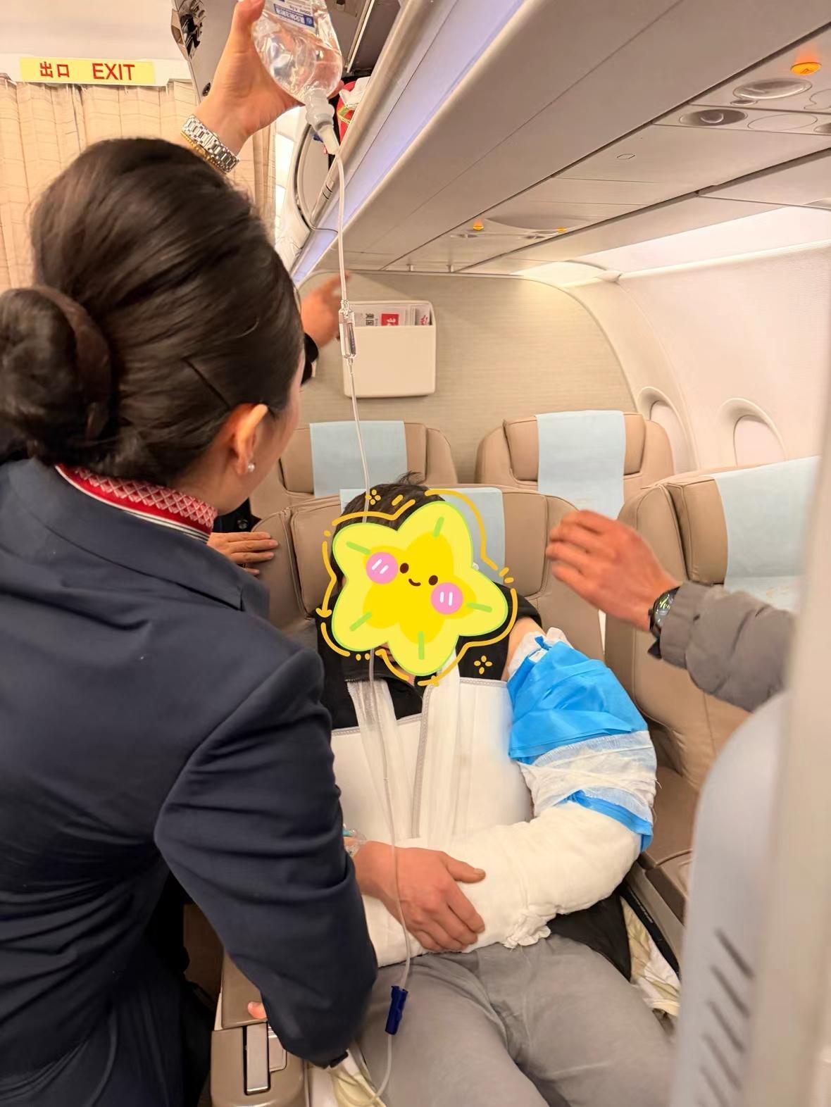 暖“心”闻:格尔木至西安航班紧急护航断肢旅客