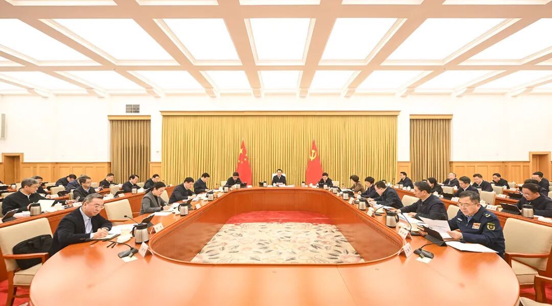 1月9日下午,市委常委会举行扩大会议,市委书记袁家军主持并讲话。记者 苏思 摄/视觉重庆