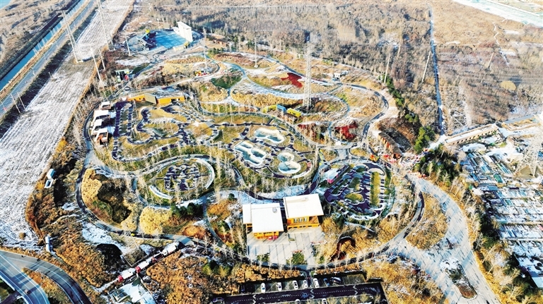 保定极限运动公园。 曹云鹏 摄