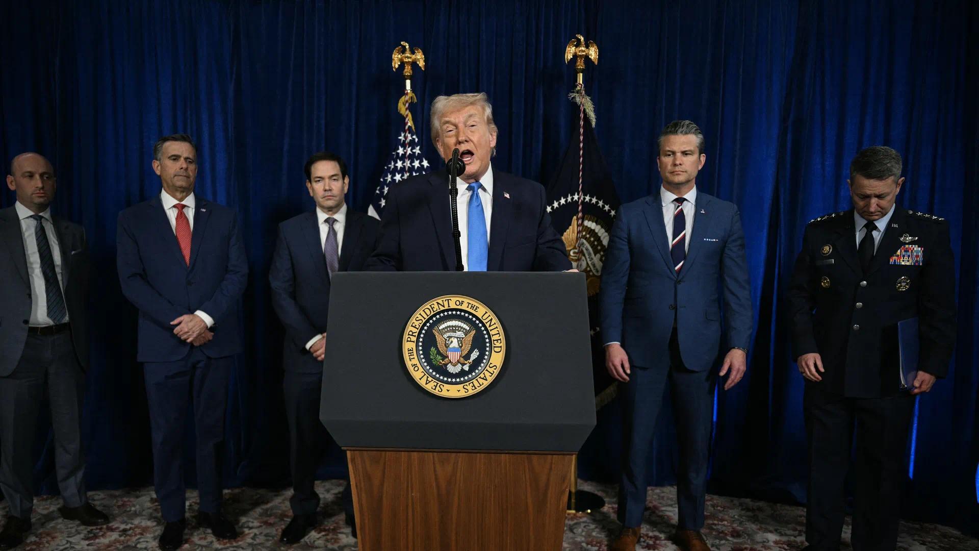 特朗普在佛罗里达州海湖庄园举行新闻发布会 美联社