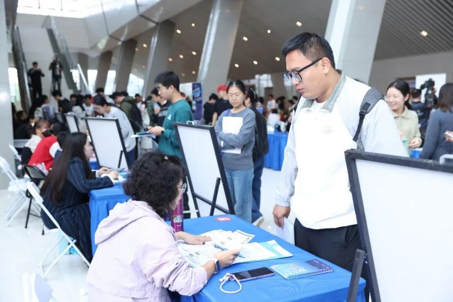 江宁区人才招聘活动现场