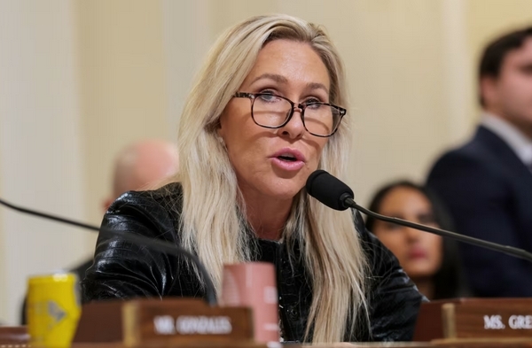 美共和党议员:特朗普推翻马杜罗并非为了美国人民的利益,而是为了大公司高管的利益