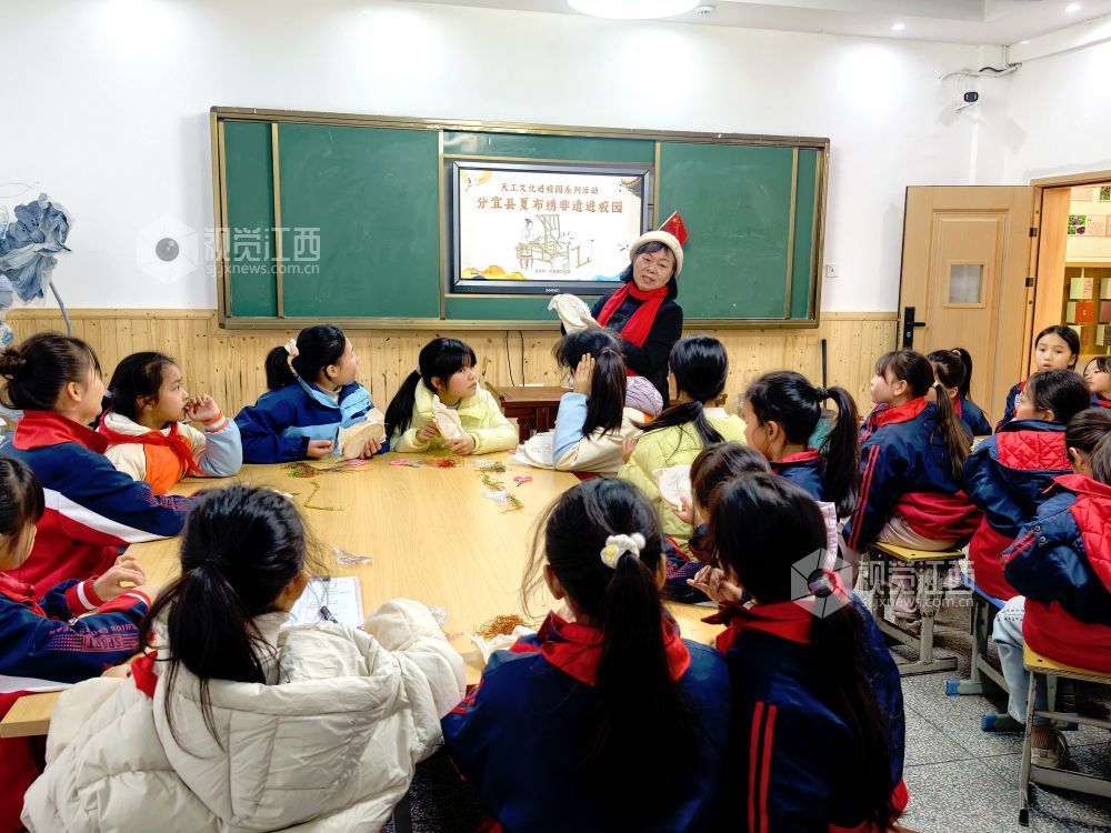 江西分宜:夏布刺绣进校园(图)