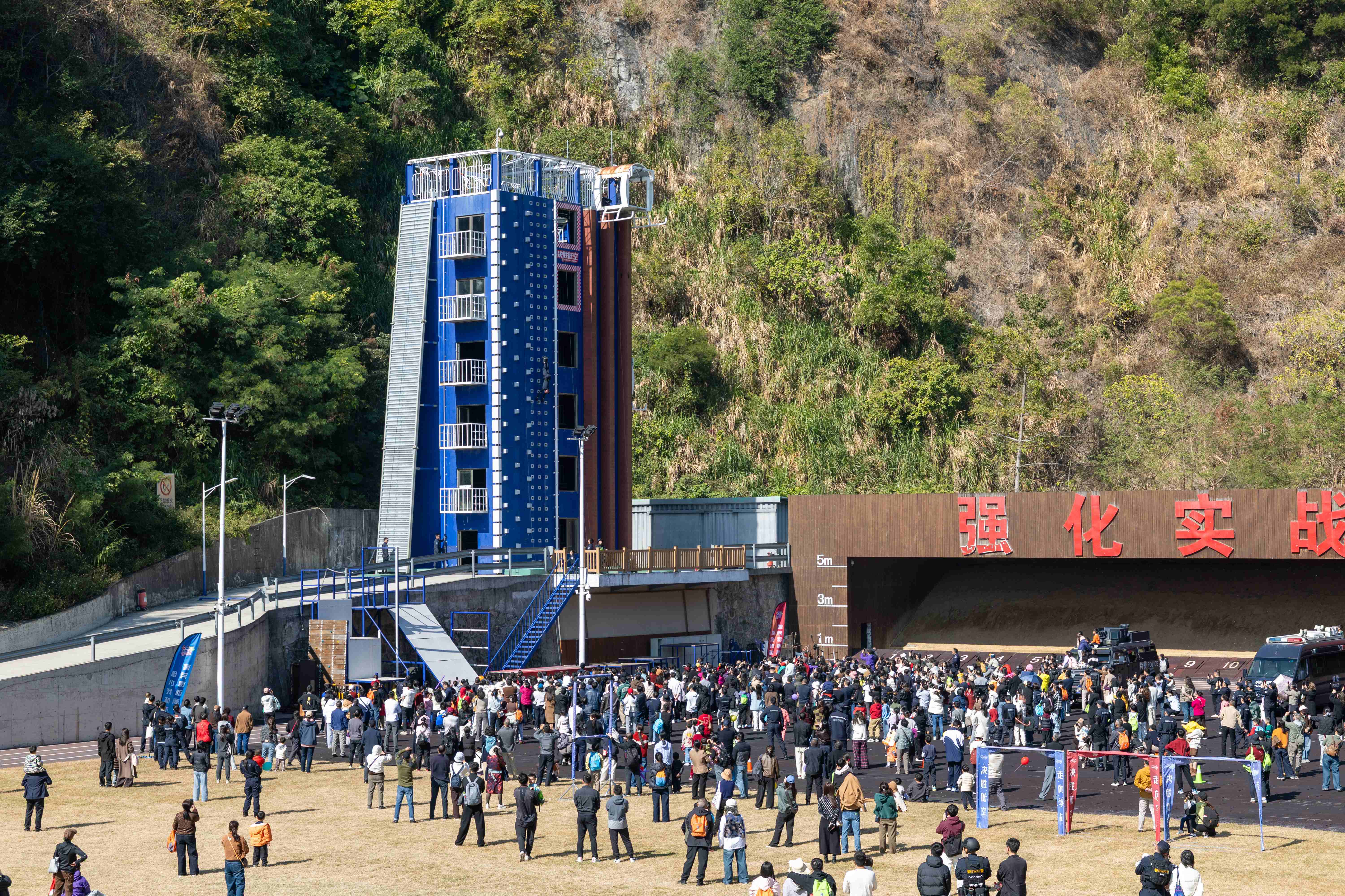 深圳少年警营:“三位一体”教官体系构建青少年教育新标杆