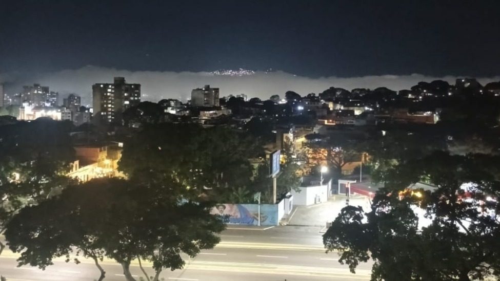 委内瑞拉总统府附近传出枪声，现场视频流出