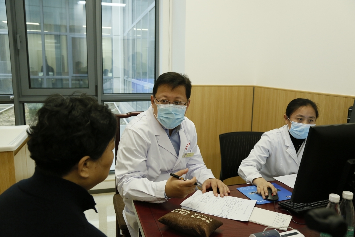 中医“国家队”名中医云集 广安门医院济南医院举办义诊活动