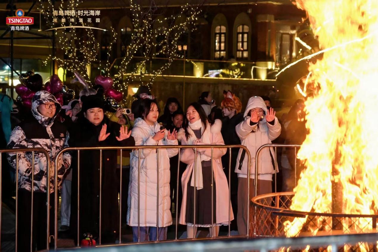 时光海岸点燃迎新狂欢,共赴“干杯2026”浪漫之约