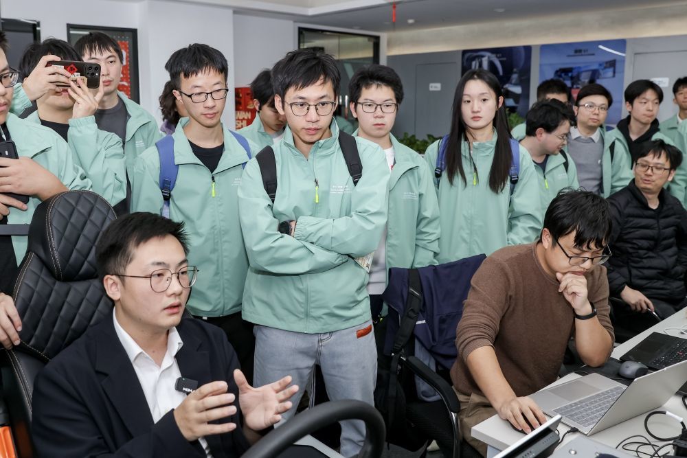 2025年10月23日至26日，2025年全国高校学子长沙行暨“天天麓演杯”首都高校创新创业大赛项目展演活动举行，学子实地参观企业。