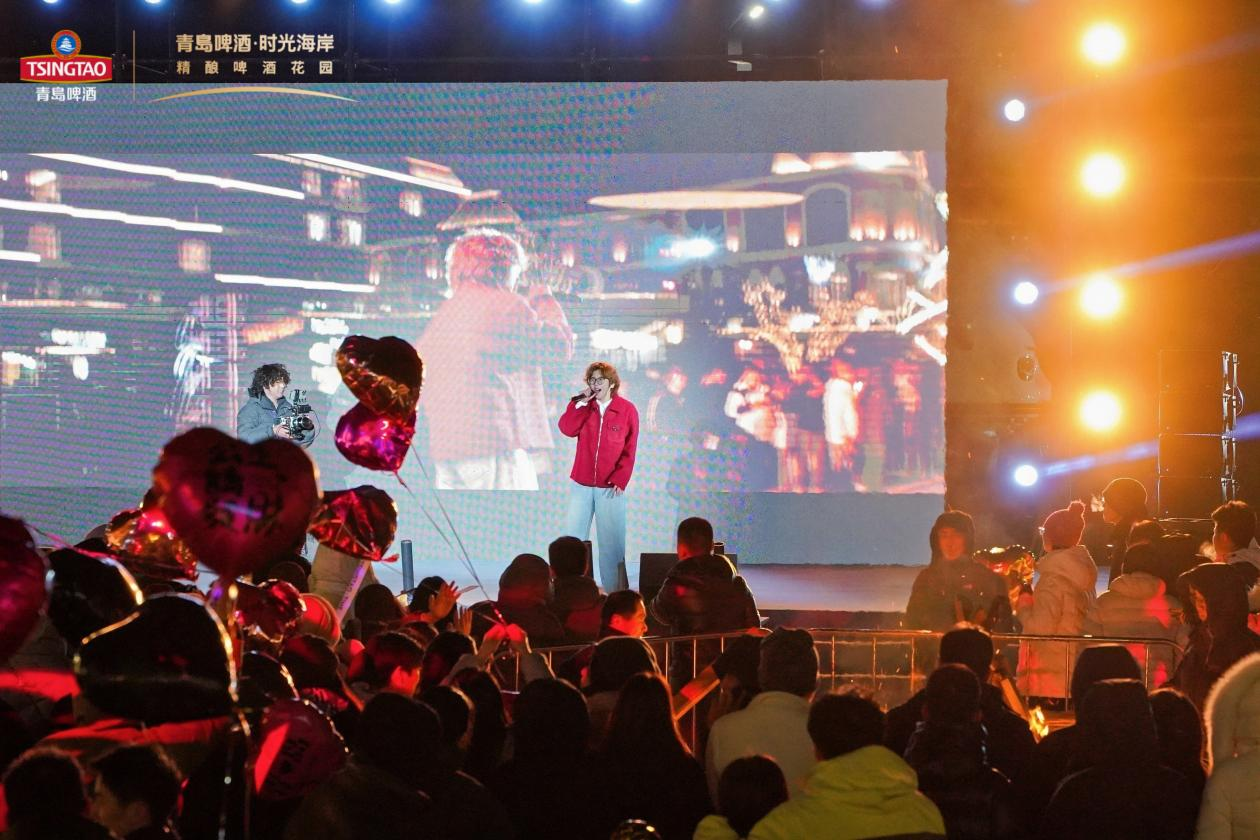时光海岸点燃迎新狂欢,共赴“干杯2026”浪漫之约
