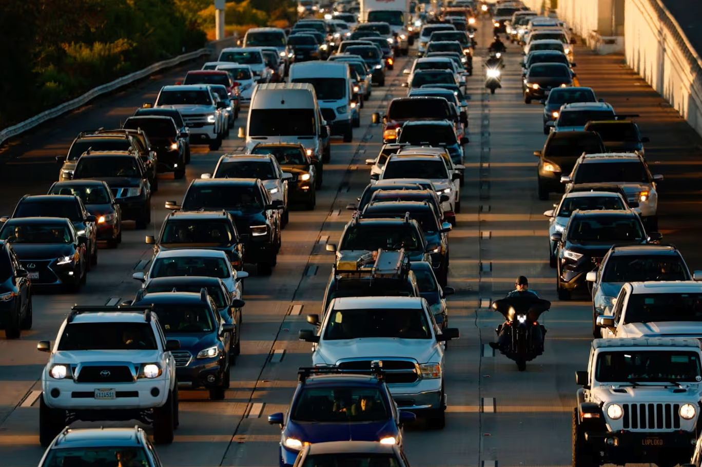 美国电动汽车销量将大降29%