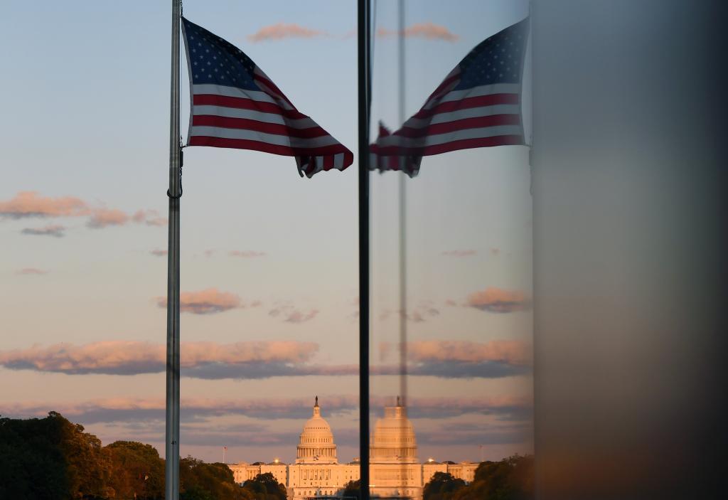 美媒称特朗普半年政治筹款进账过亿