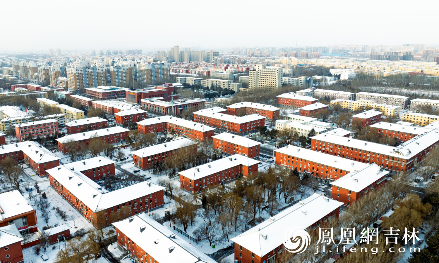 图集|大雪里的“一汽红房子”，中国汽车的初代浪漫依旧热血