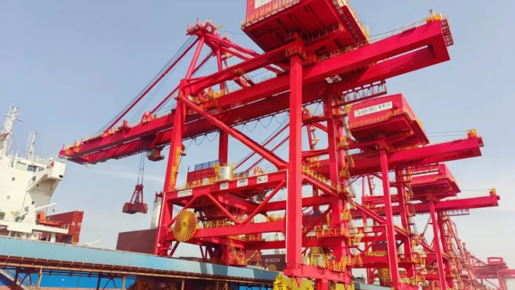 ▲日照港石臼港区南区#14#15泊位堆场扩建工程(码头部分)