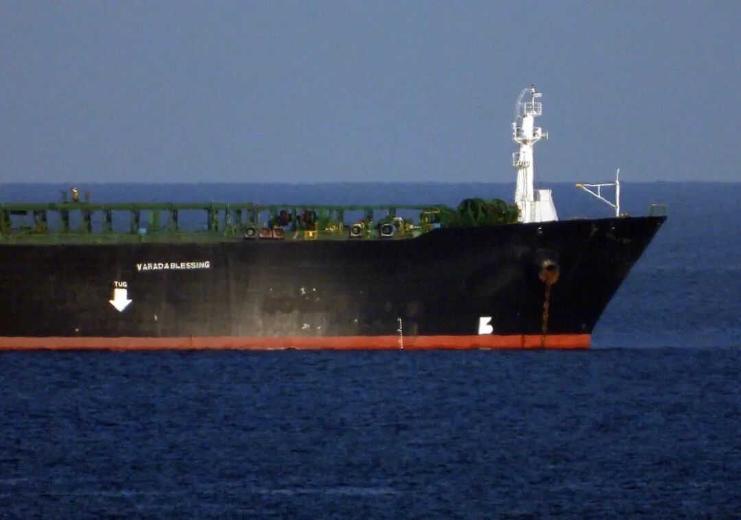 唐驳虎:特朗普先掳马杜罗,后抢俄油轮,揭示了这几个残酷真相