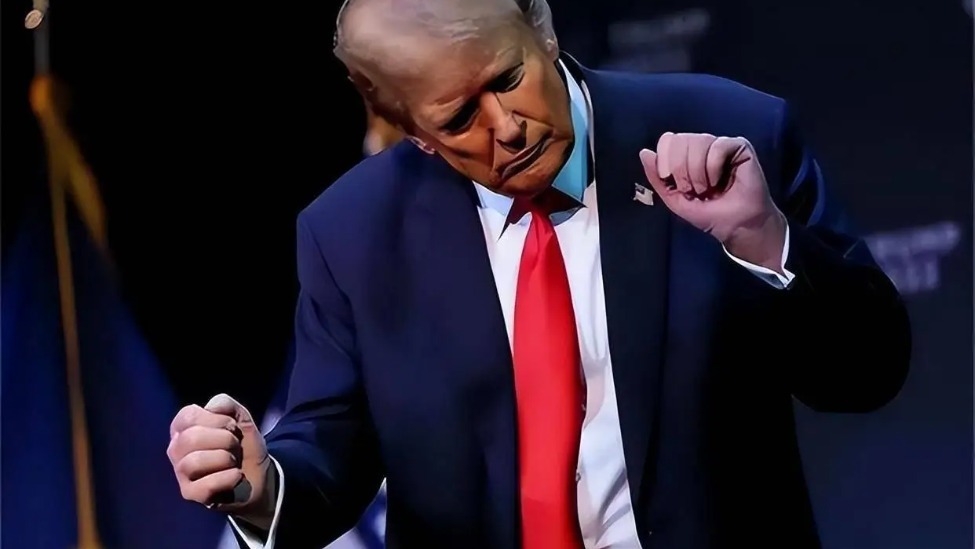 特朗普不满马杜罗：他学我跳舞