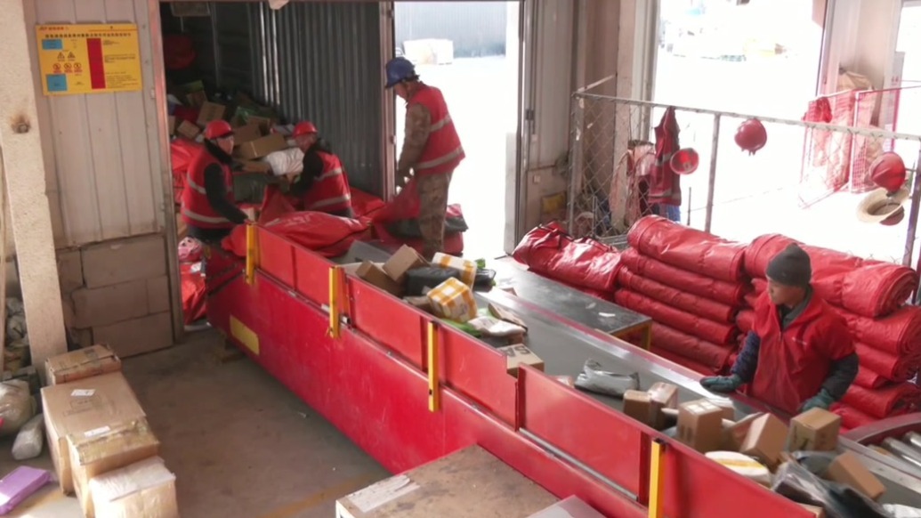 智能分拣无人车配送　甘肃肃州快递服务更快更省心