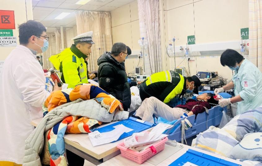 各方关爱汇聚伤者身边