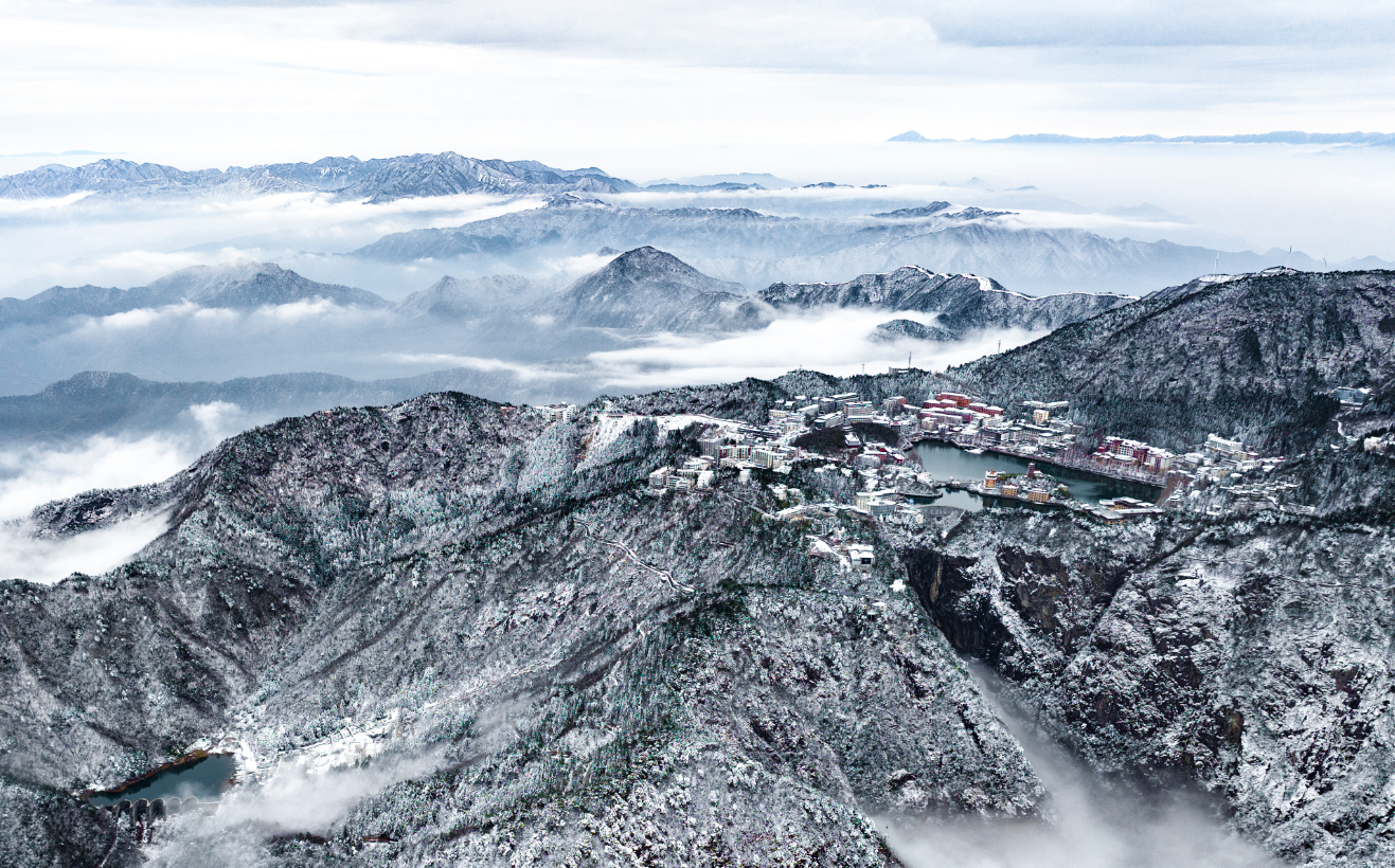 江西武宁：雾凇映云海 雪域绘仙境（图）