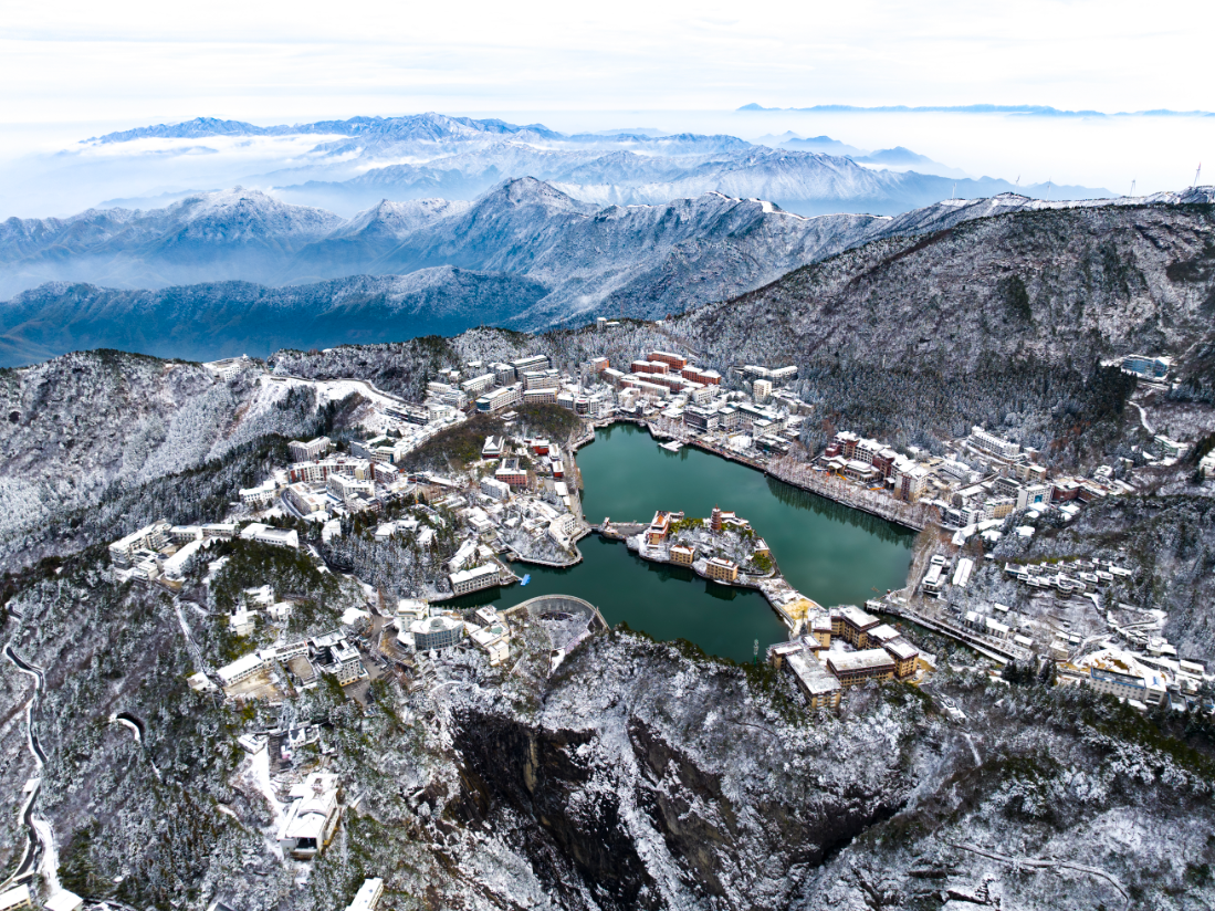 江西武宁：雾凇映云海 雪域绘仙境（图）