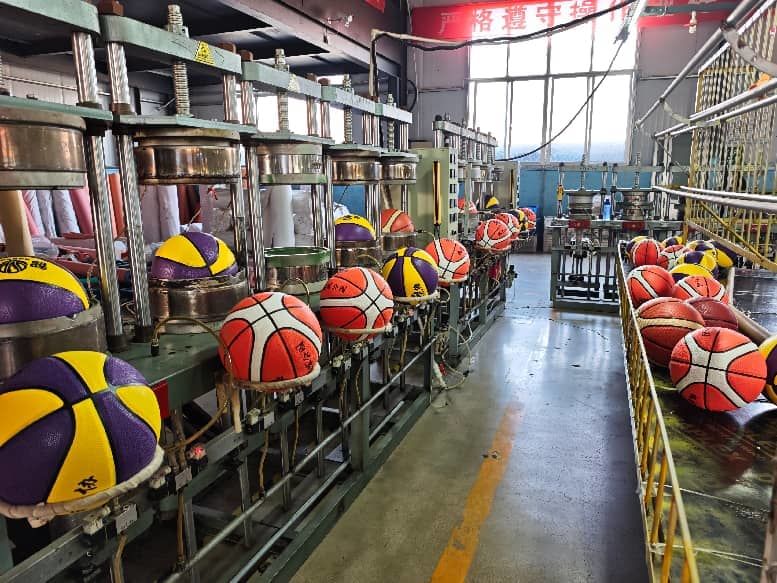 三环体育用品：专业球类定制批发靠谱源头厂家实力供应(图2)